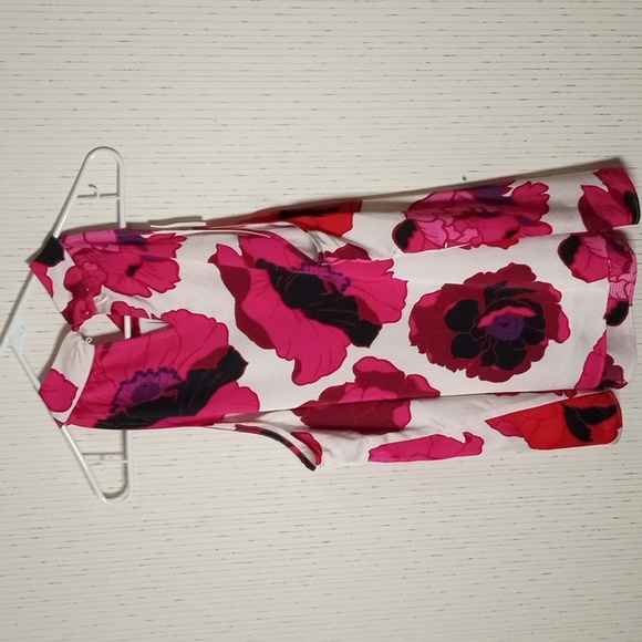 Talbots Pink and Red Floral Blouse Summer, Reunion, Vacation - Picture 3 of 8